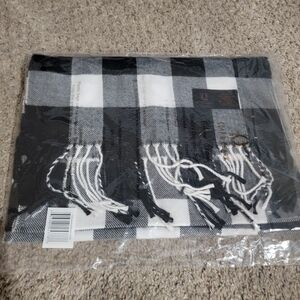 Black and white scarf